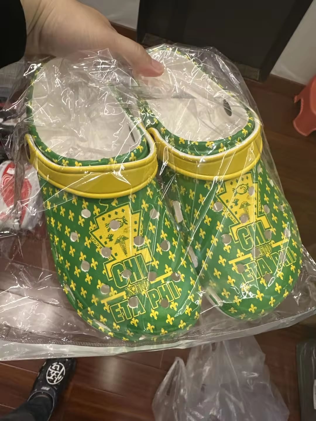 Chi Eta Phi Clogs Women’s Lightweight Work Shoes & Gifts for Gardeners, Nurses and Workers