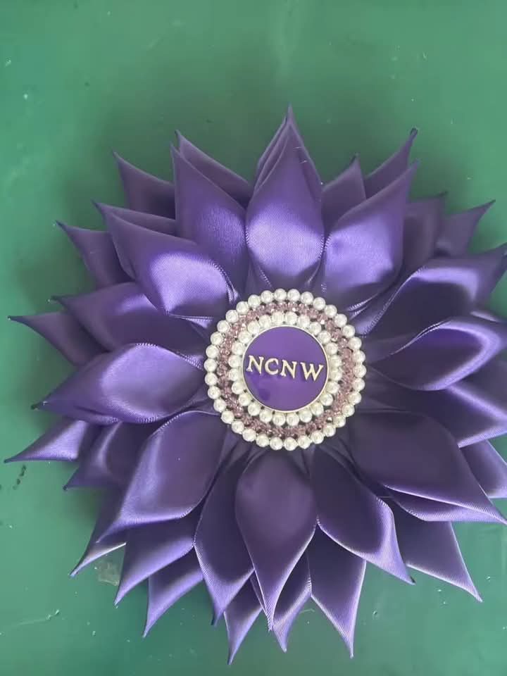 NCNW Pearl Pointed Flower Ribbon Brooch Magnet