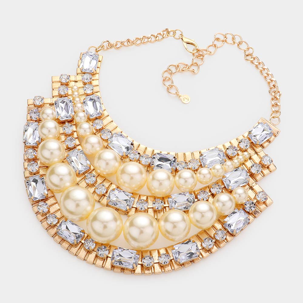 Round Emerald Cut Stone Embellished Pearl Necklace
